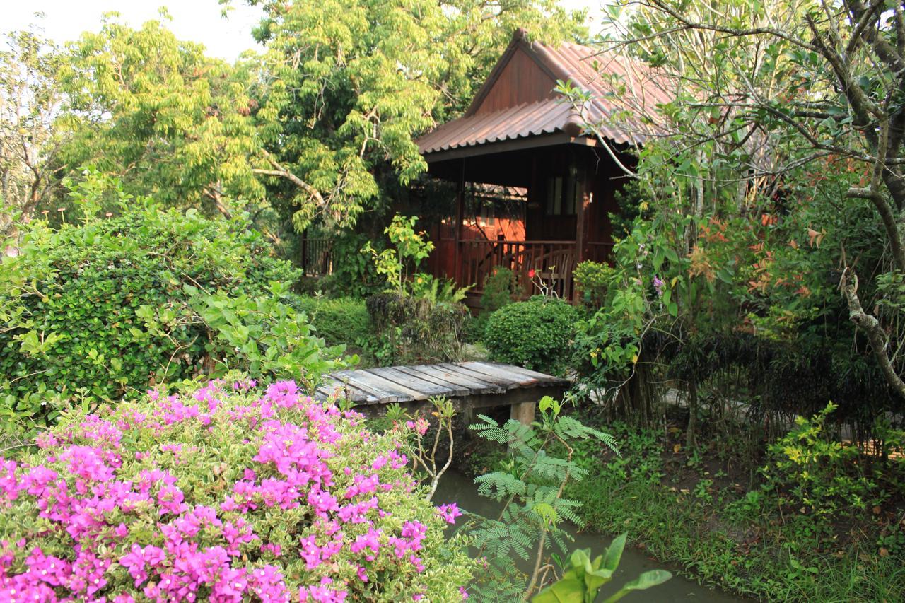 Baansuan Lychee Maeklong Resort Ampawa Amphawa Exterior foto